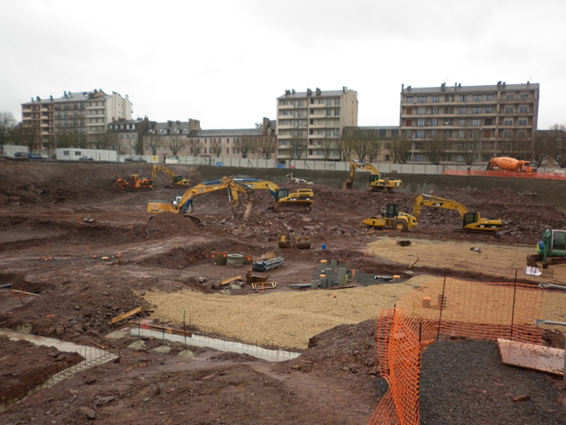 Terrassement pour la construction d'un cinéma multiplex à Rodez